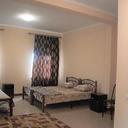 Guest House Lykhny 加格拉 外观 照片
