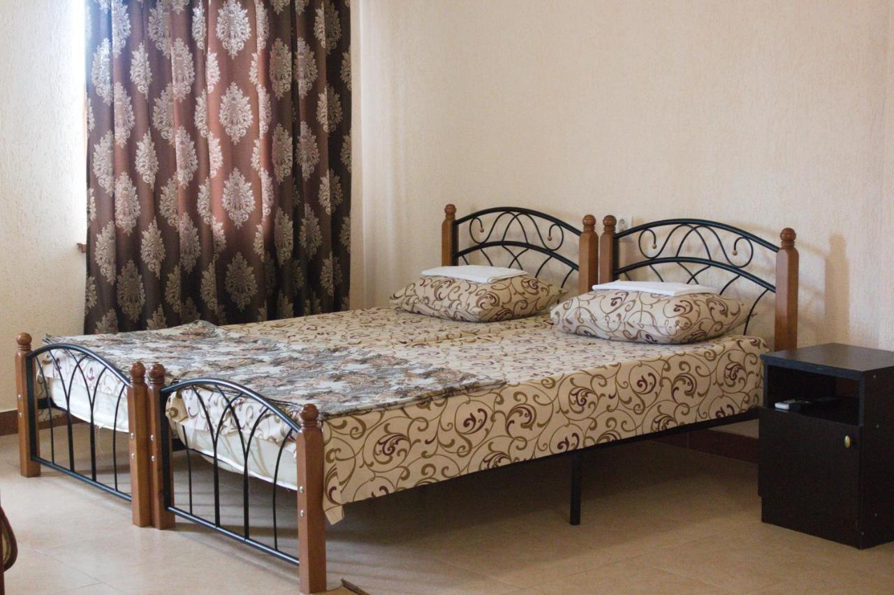 Guest House Lykhny 加格拉 外观 照片