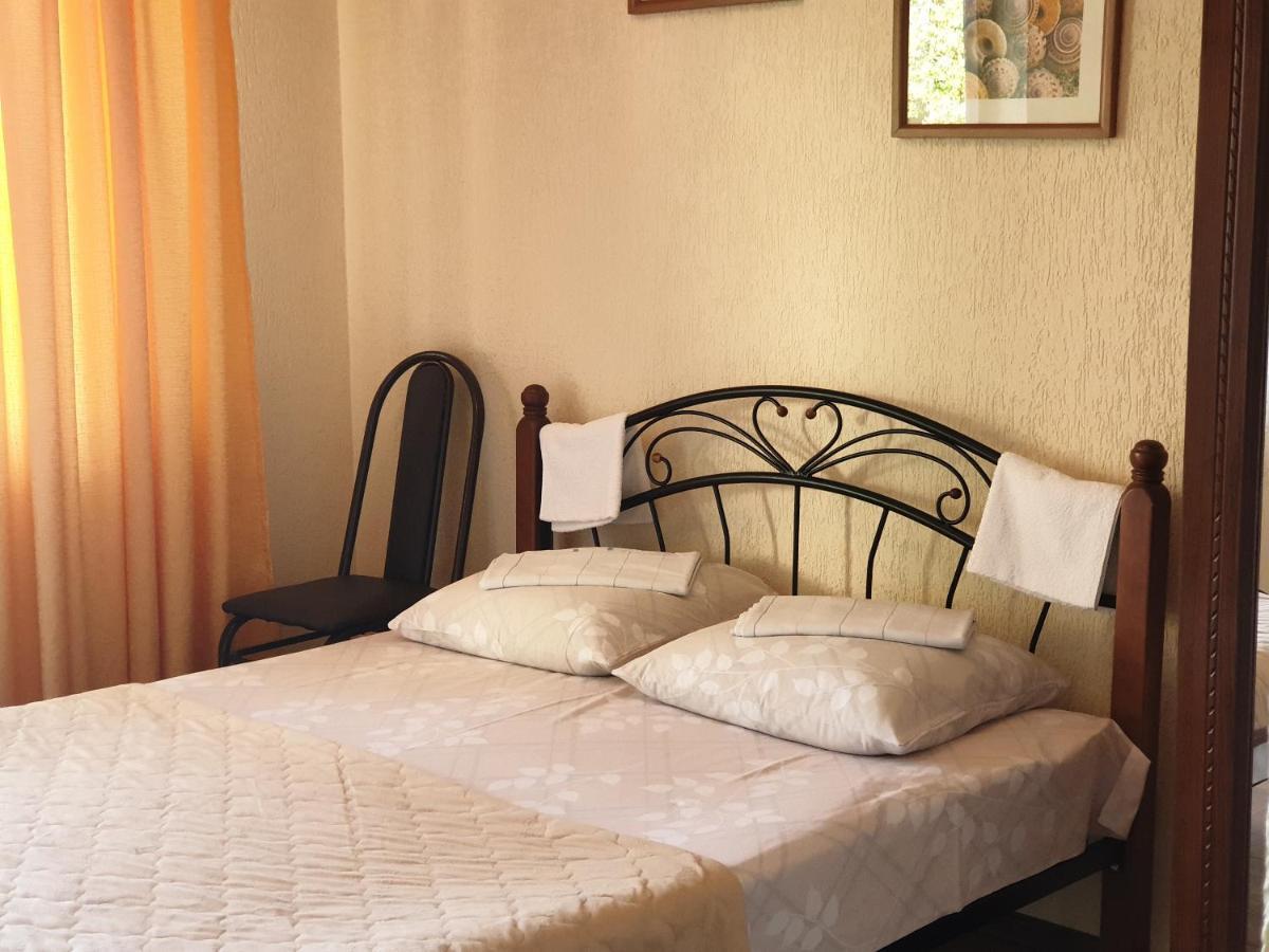 Guest House Lykhny 加格拉 外观 照片