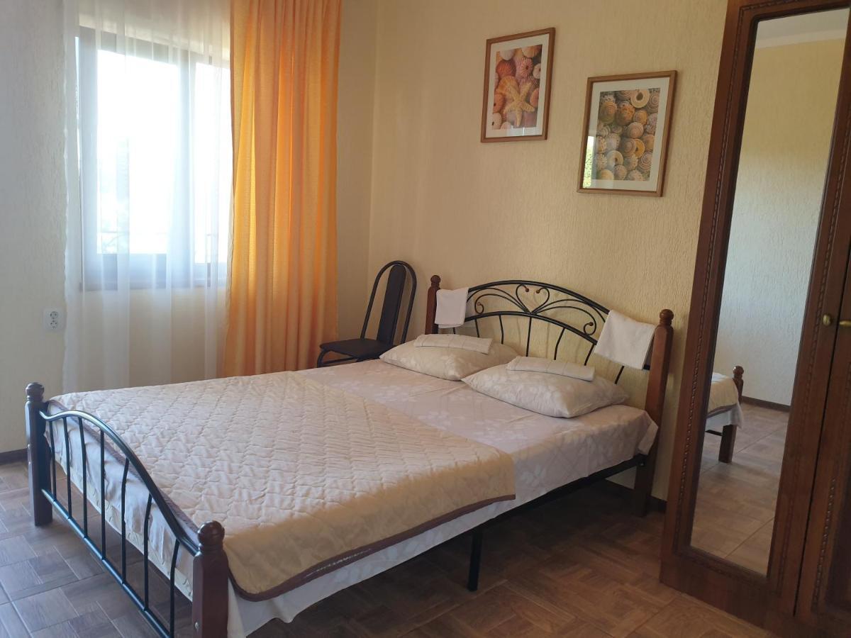 Guest House Lykhny 加格拉 外观 照片